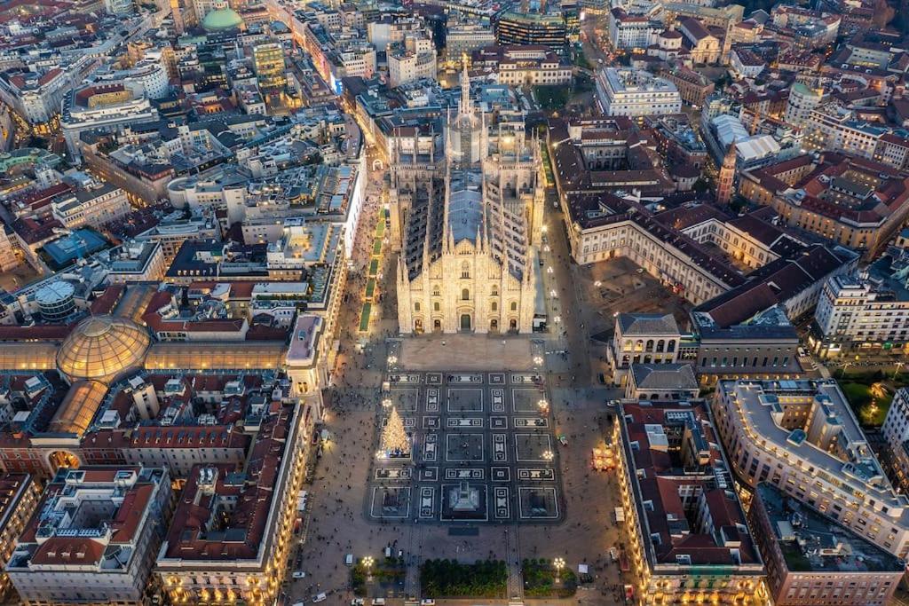 Duomo-PortaromanaXxl Home Terrace & Free Parking Milánó Kültér fotó